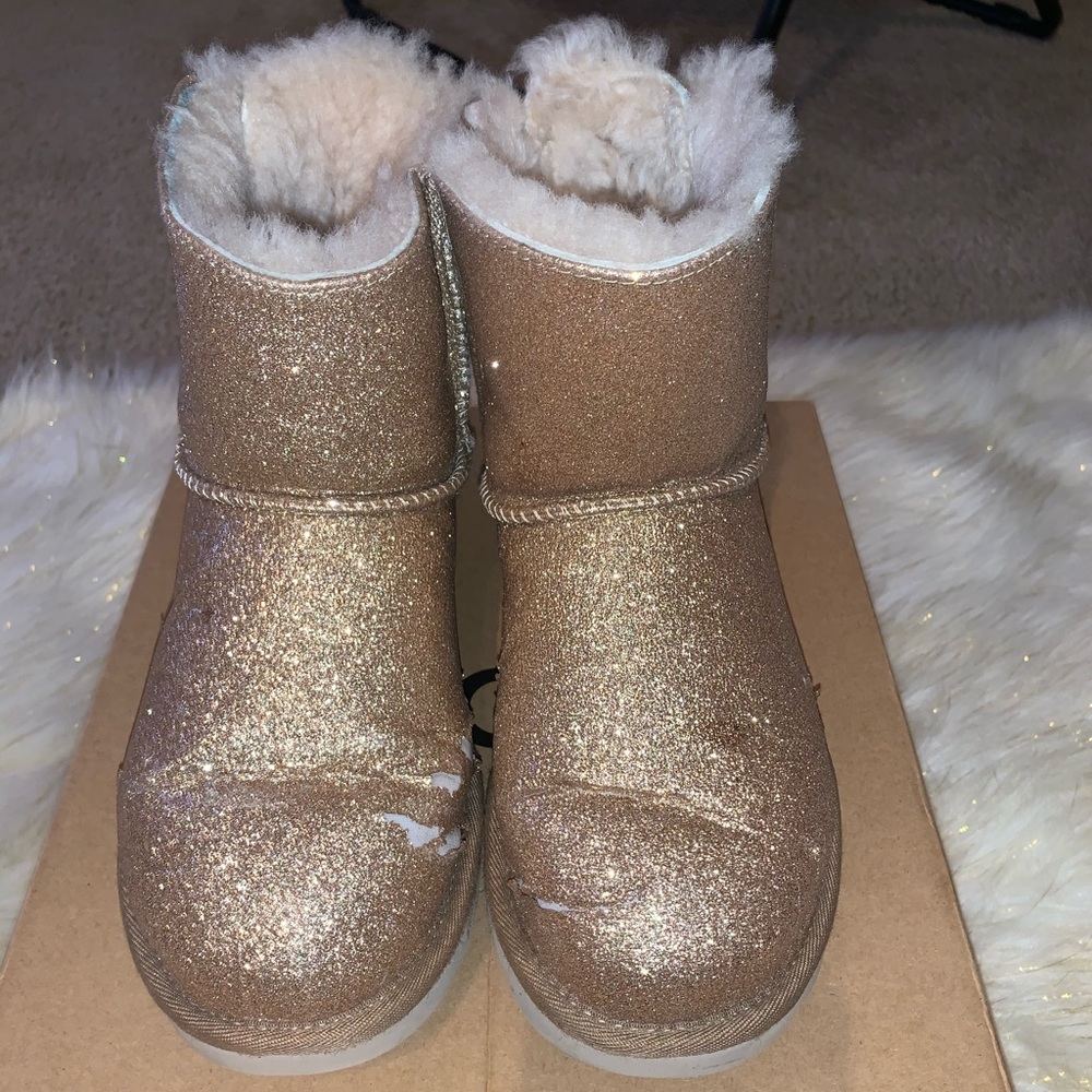 Glitter Uggs! ✨